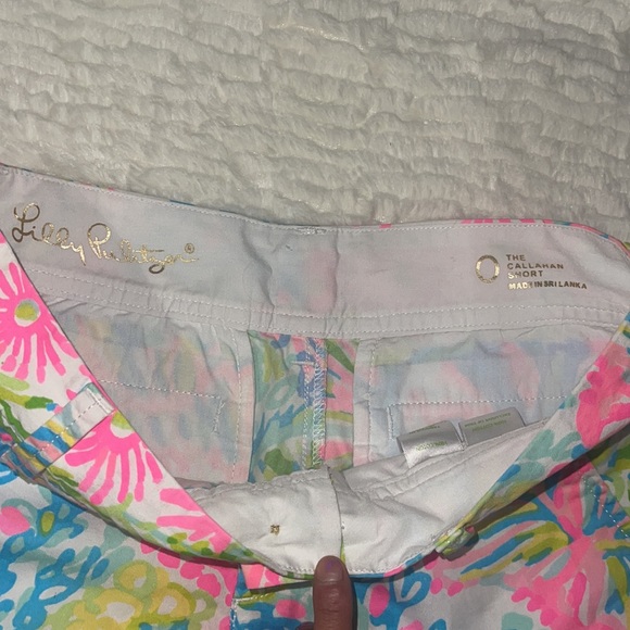 Bundle of 2 Lilly Pulitzer EUC shorts - size 0 - Picture 4 of 8